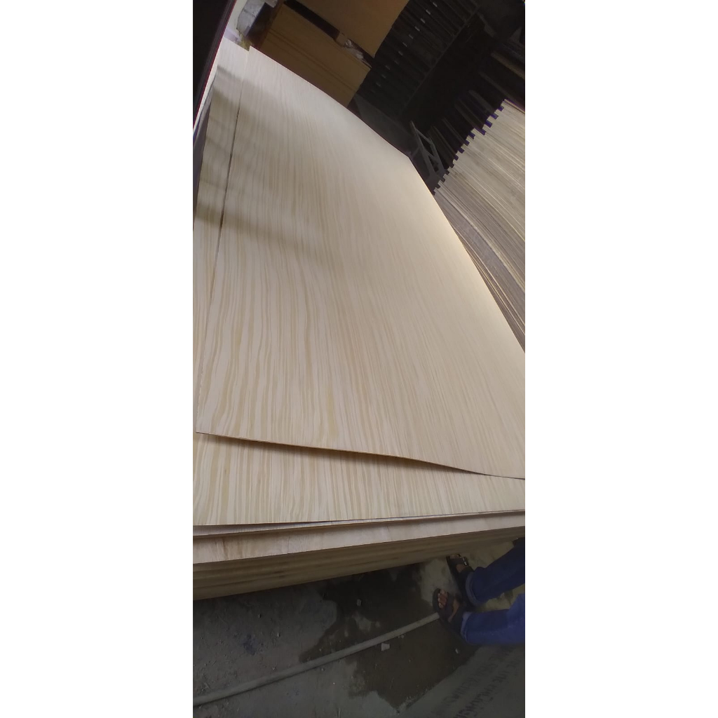 Triplek Mega Sungkai Semi 3 mm 122x244 cm Fancy Wood Plywood