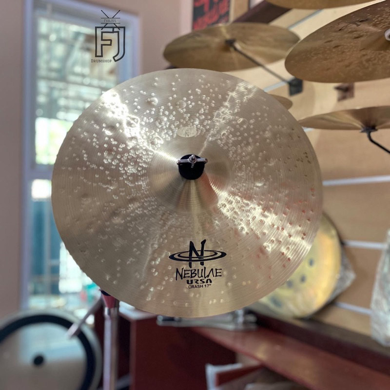 NEBULAE URSA CRASH 17"