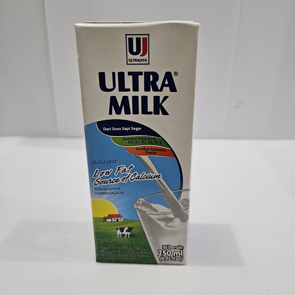 

Ultra Milk Susu UHT Low Fat Rasa Original 250 ML