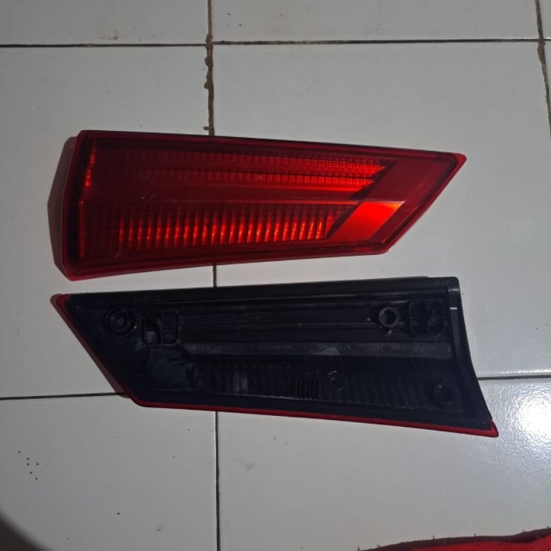 Lampu bagasi mobil sigra calya