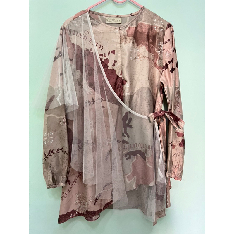 Preloved Wearing Klamby Blouse Size L