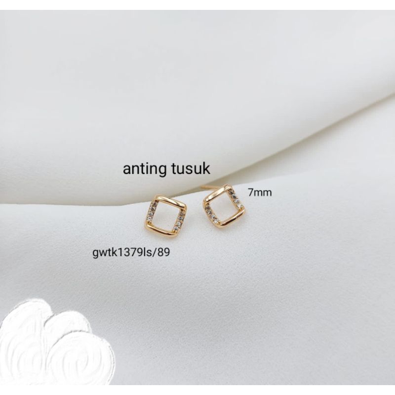 Anting Wanita Model Tusuk Xuping Asli Lapis Mas
