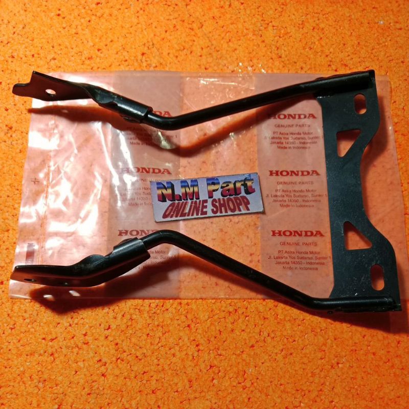 breaket dudukan plat nomor depan honda sonic 150 r original