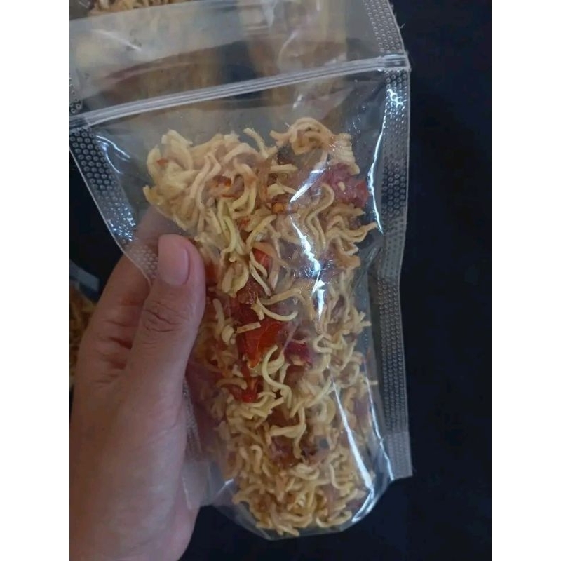 

mie kriuk sambel bawang mie instan siap makan mie enak