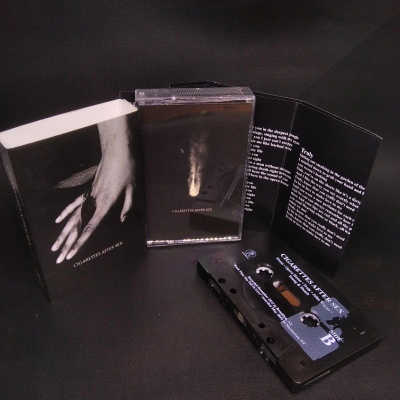 Kaset Pita Cigarettes After Sex Bootleg Tape 2 Sisi Desain Cangkang + Slongsong + Lirik Sheet
