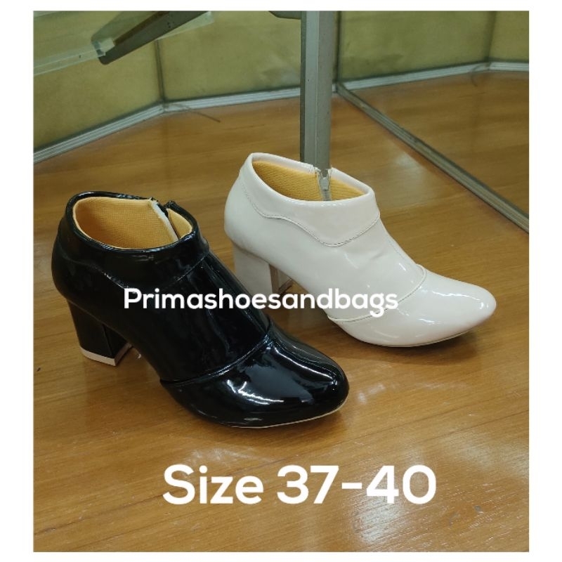 Sepatu boots wanita ankle