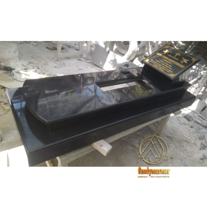 Granit hitam Kijingan makam kristen 2 tingkat model pahlawan batu granit hitam 160x60