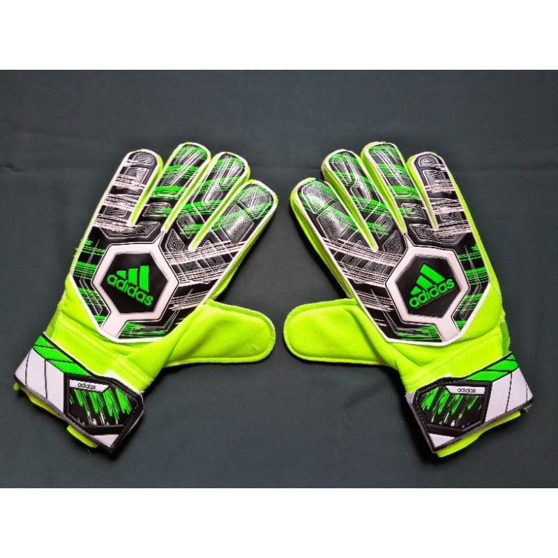 Sarung Tangan Kiper Adidas