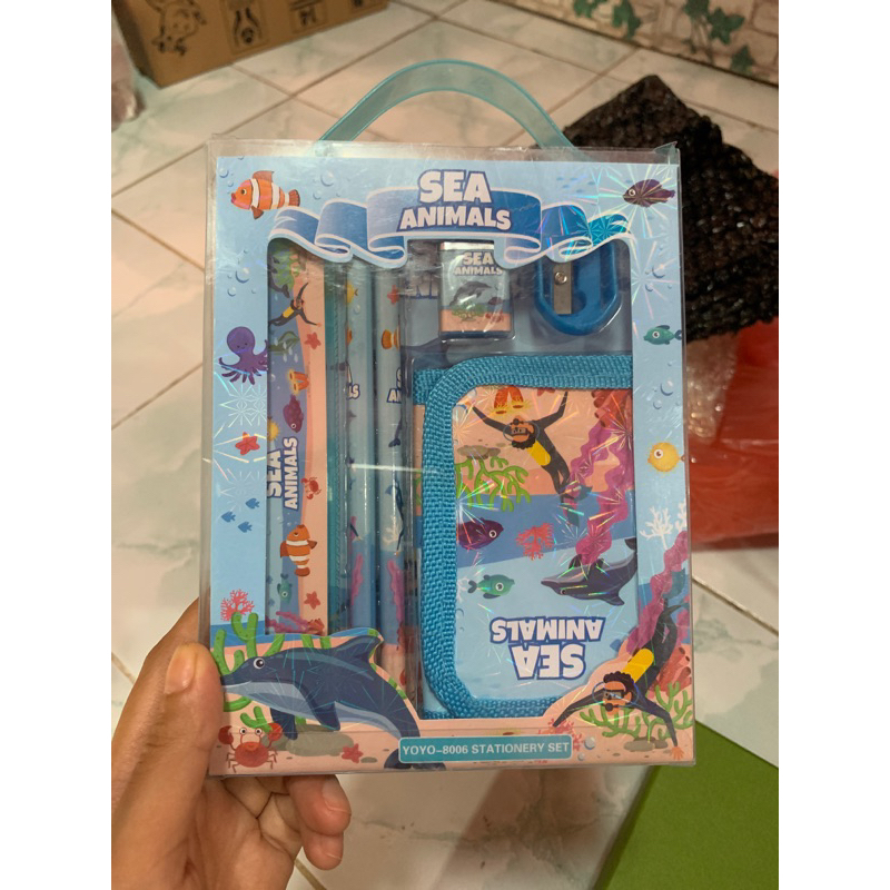 

set alat tulis anak + dompet