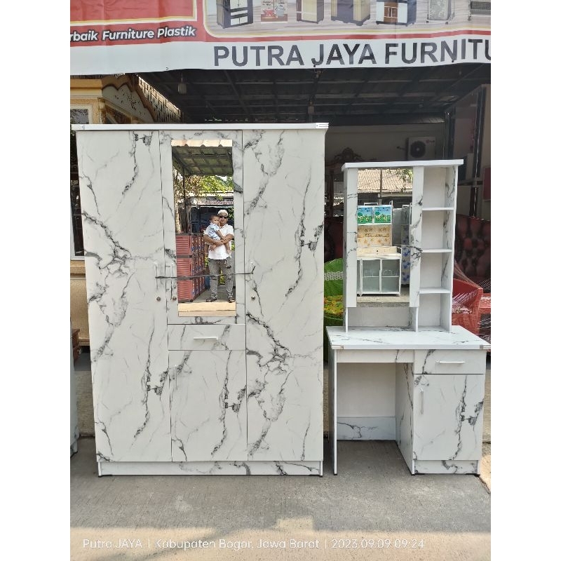 lemari pakaian 3 pintu / satu set lemari / lemari murah