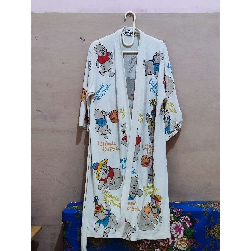 Handuk kimono dewasa/ Handuk kimono cewek/ Handuk kimono karakter Winnie the pooh, preloved murah