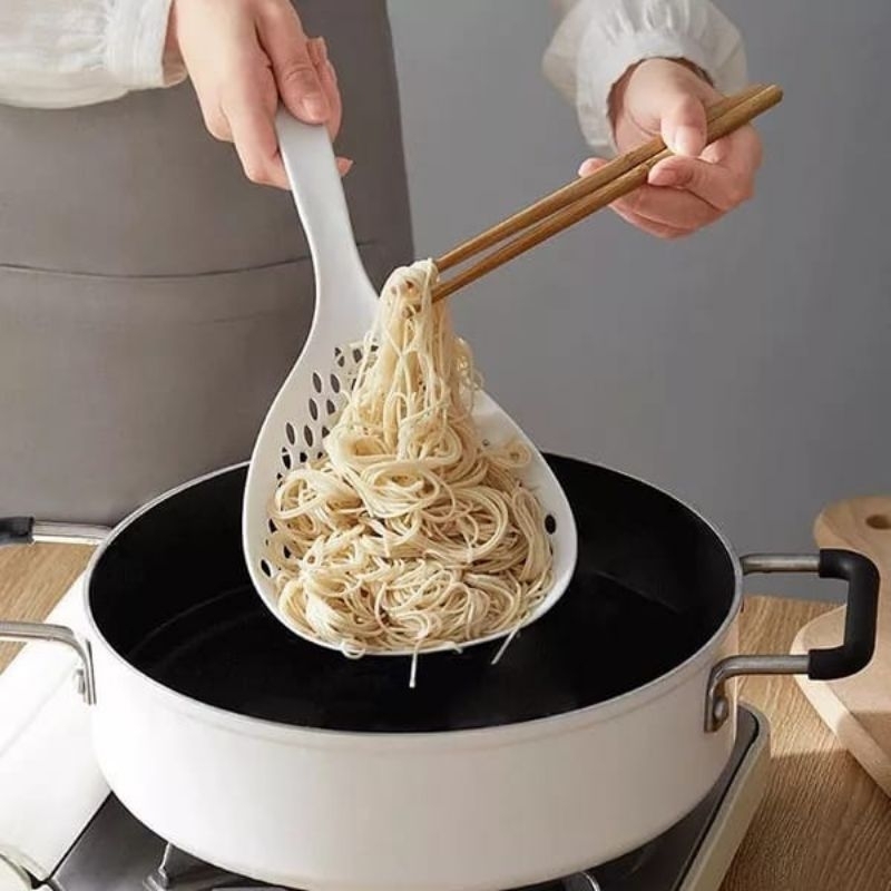 Sendok saringan mie-penyaring mie