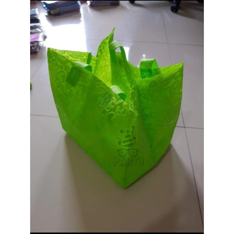 

Goodie Bag / Tas Main Spounbond motif Embos - 2