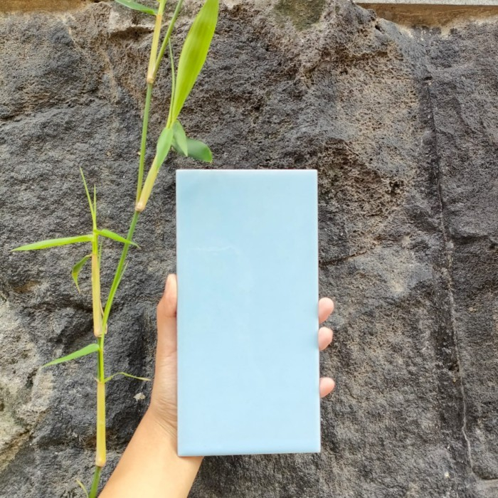 Keramik Lantai Dinding Interior Rumah Wall Decoration Dapur Mustika  Light Blue Nobevel Uk.10x20