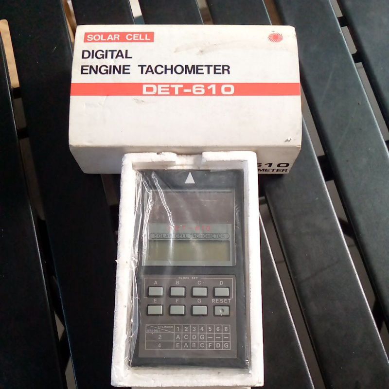 Solar Cell Digital Engine Tachometer DET-610 Second like New ( dipakai sekali aja )