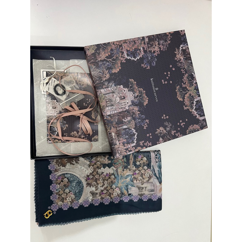 preloved VVGC buttonscraves al-qasr warna flag