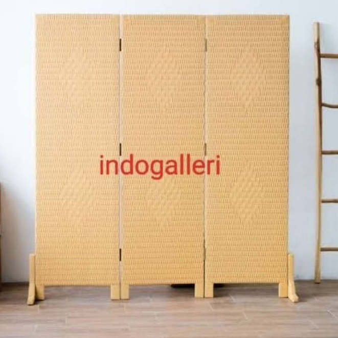 Pembatas Ruangan 1 Pintu Rotan Sintetis