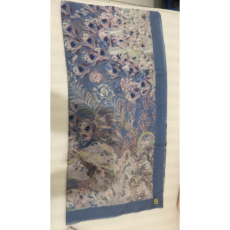 Eddera Series Buttonscarves