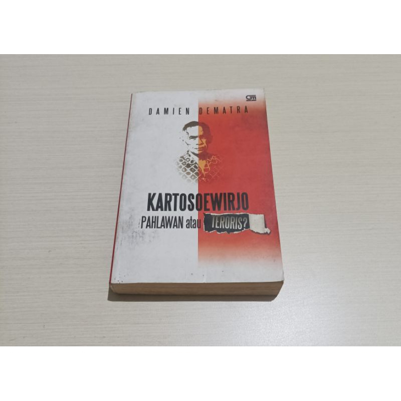 KARTOSOEWIRJO PAHLAWAN ATAU TERORIS