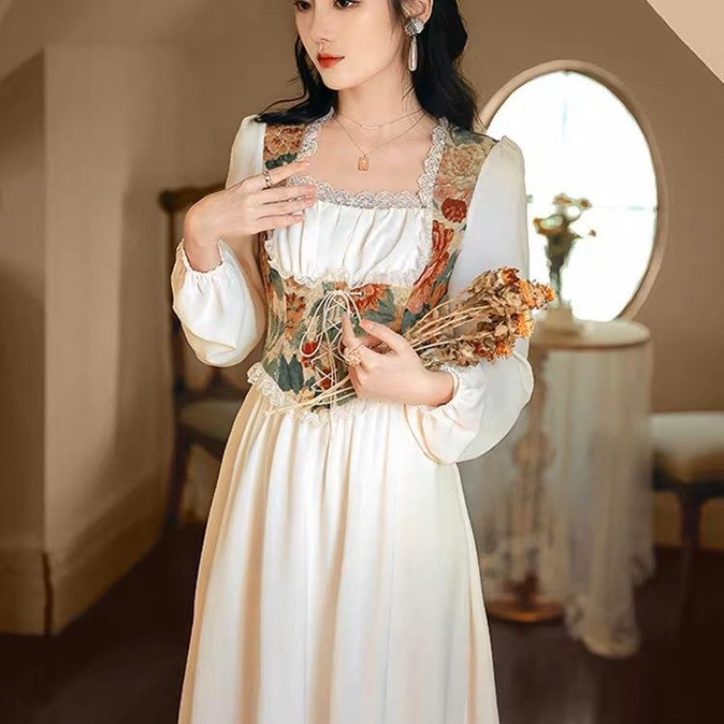 [ Retro Series ] French Retro Fairy Tale Floral Dress with Lace Detail ( Dress Pesta Prom Yearbook S