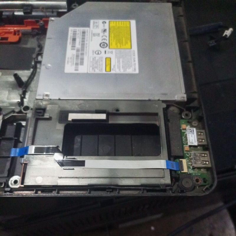 port USB laptop Acer aspire e1-421