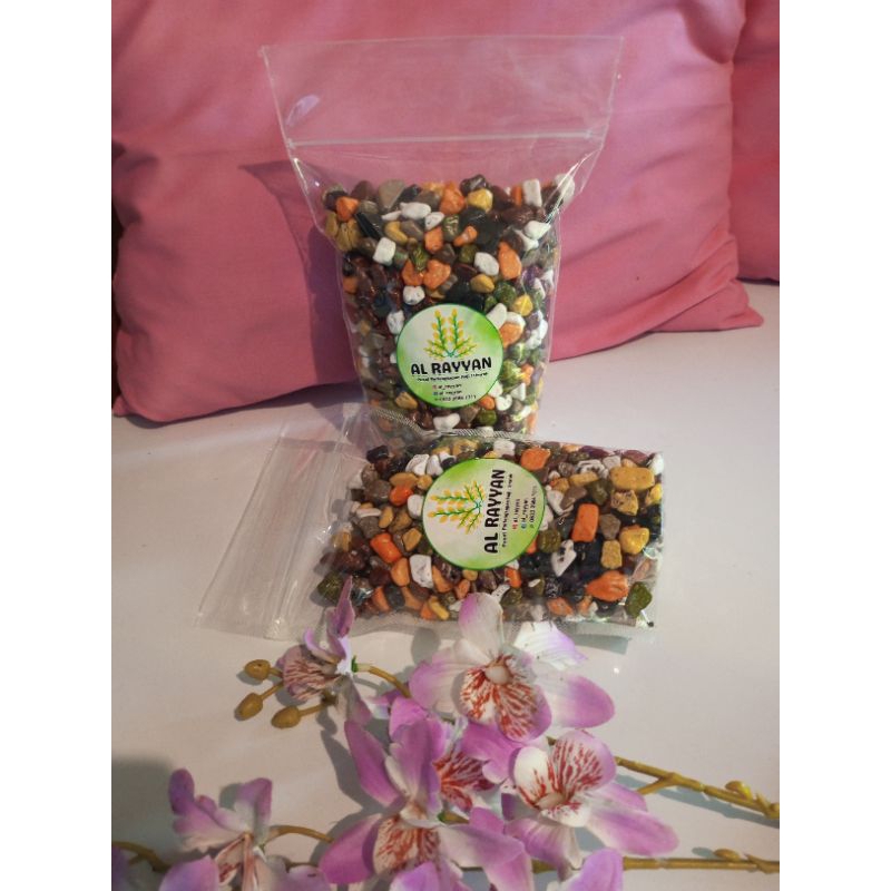 

Coklat Kerikil