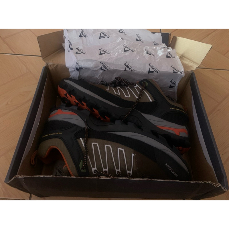 sepatu gunung eiger tiger claw low cut