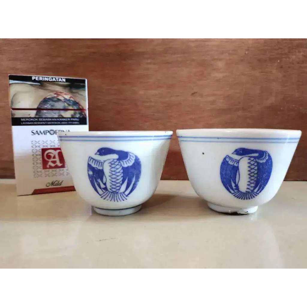 Sepasang keramik mangkok biru putih mini kuno antik