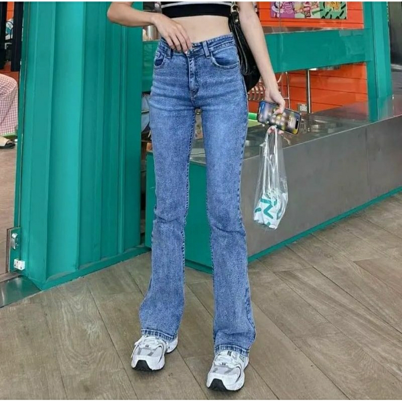 CELANA JEANS CUTBRAY WANITA KEKINIAN 2023