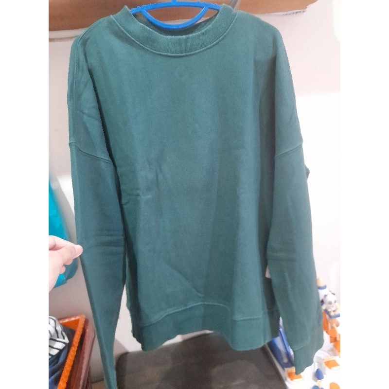 Crewneck Semi Crop Hijau Botol