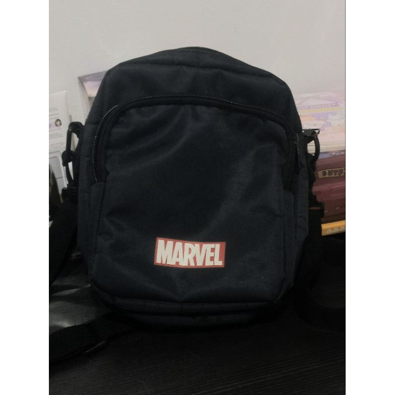 tas selempang marvel x miniso