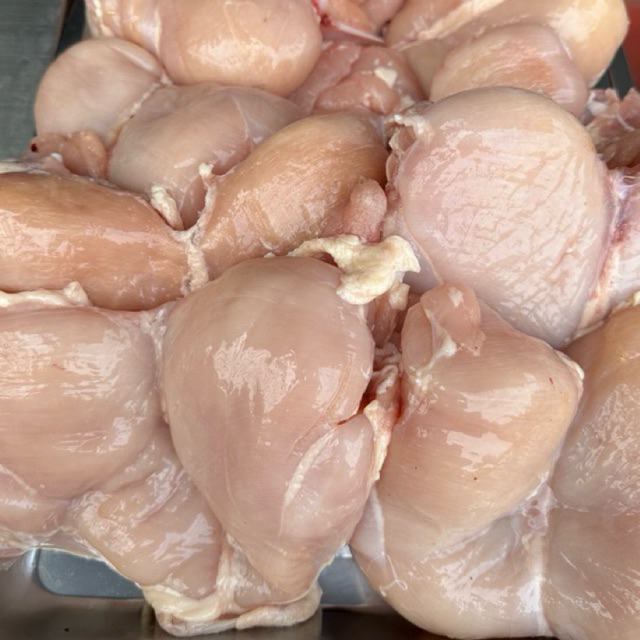 

Fillet Dada Ayam/ Dada Ayam/ Boloness Dada Ayam