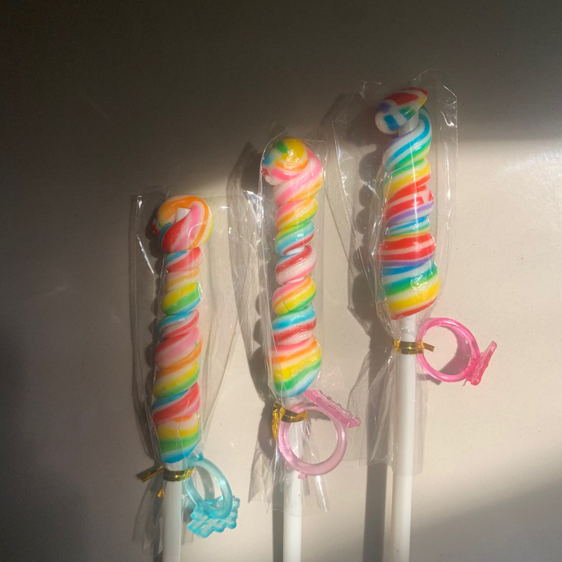 

Permen lolipop Ulir 4cm lollipop pelangi buat kado anak,temen,souvenir dll