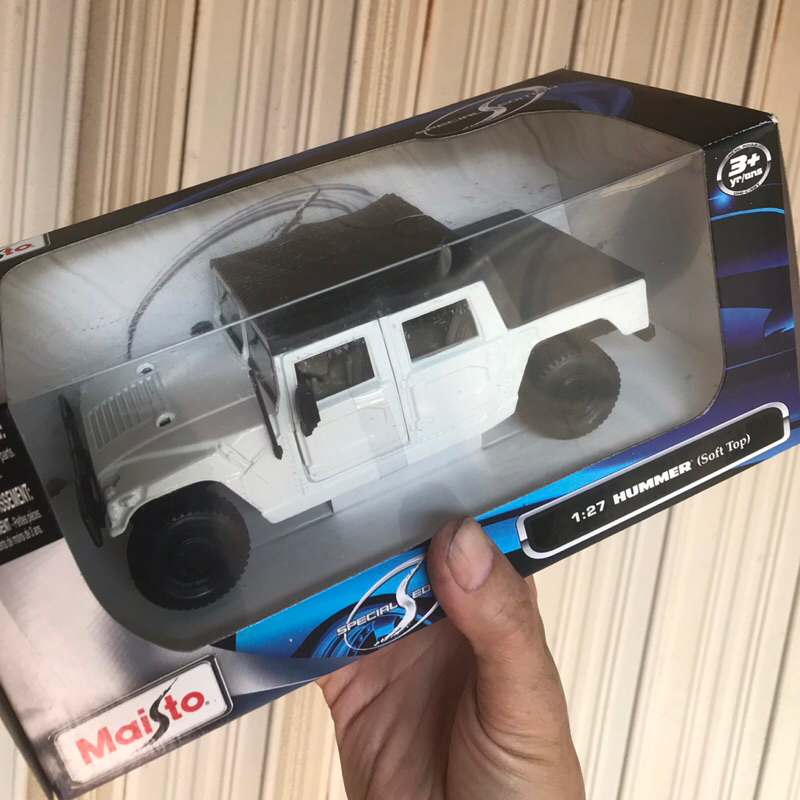 Diecast Maisto 1/27 HUMMER SOFT TOP