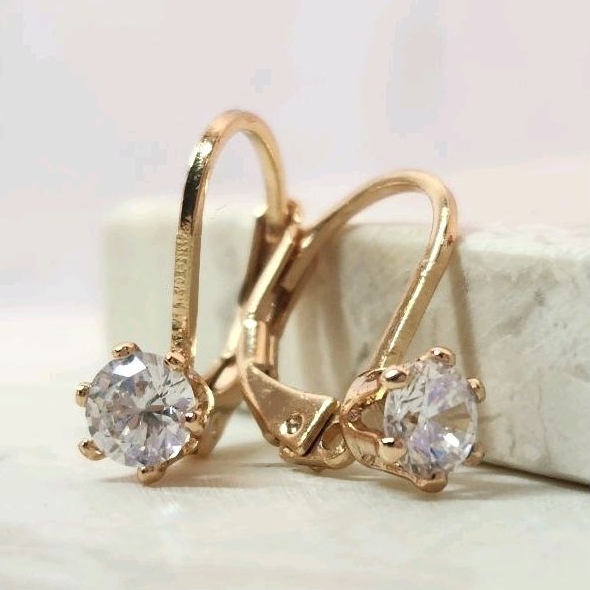 Anting emas klip daisy
