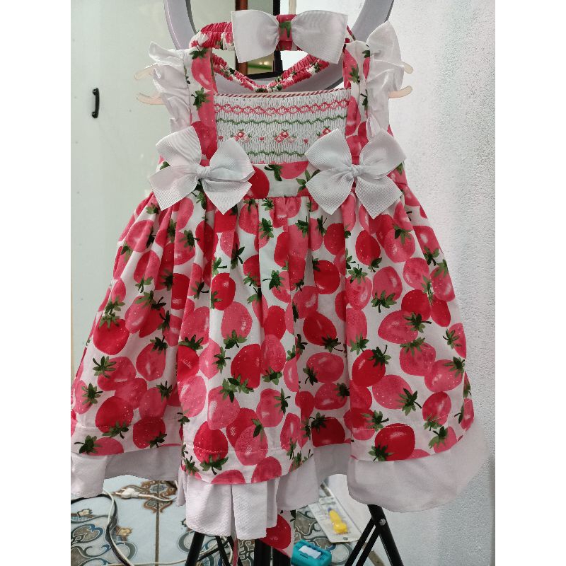preloved smocked pretty original with box, preloved dress anak , dress anak preloved, preloved dress