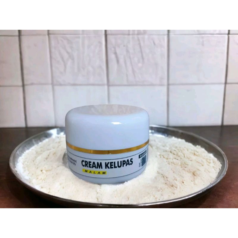 cream malam kelupas exfoliasi