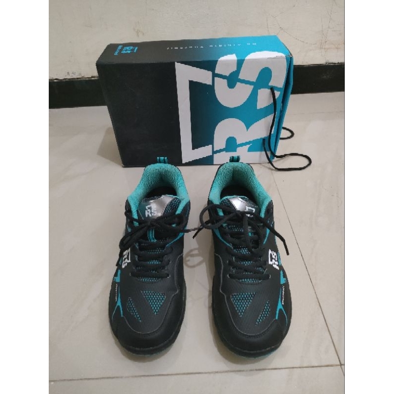 Sepatu badminton RS Rosobin 15 Size 41