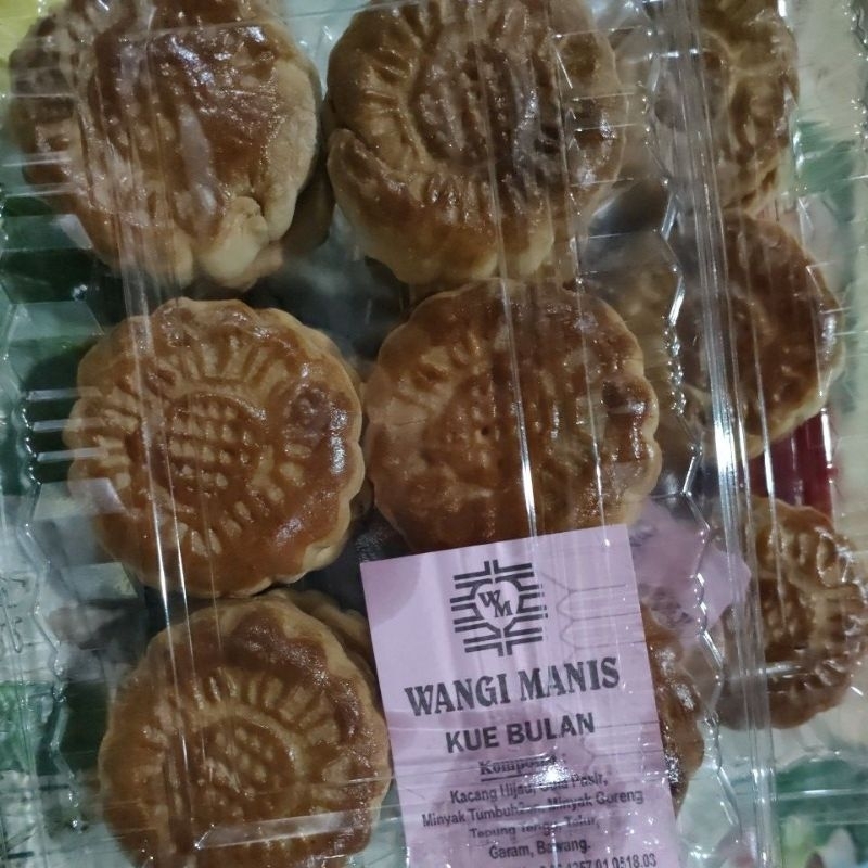 

wangi manis kue bulan isi 12 pcs