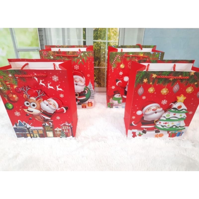 

PAPERBAG MERRY CHRISTMAS 3D UKURAN L / PAPERBAG NATAL UKURAN L / TAS KADO MERRY CHRISTMAS