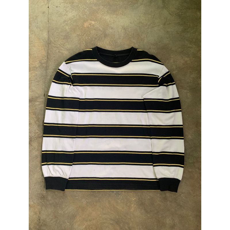 uniqlo longsleeve