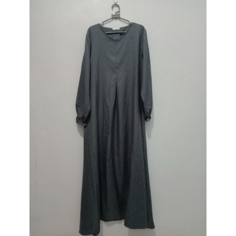 gamis abu-abu