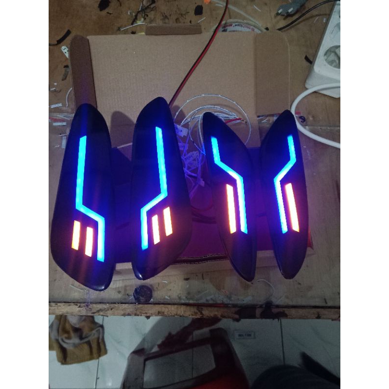 sein custom ala ala Vespa metic sprint/ Primavera senja biru sein kuning