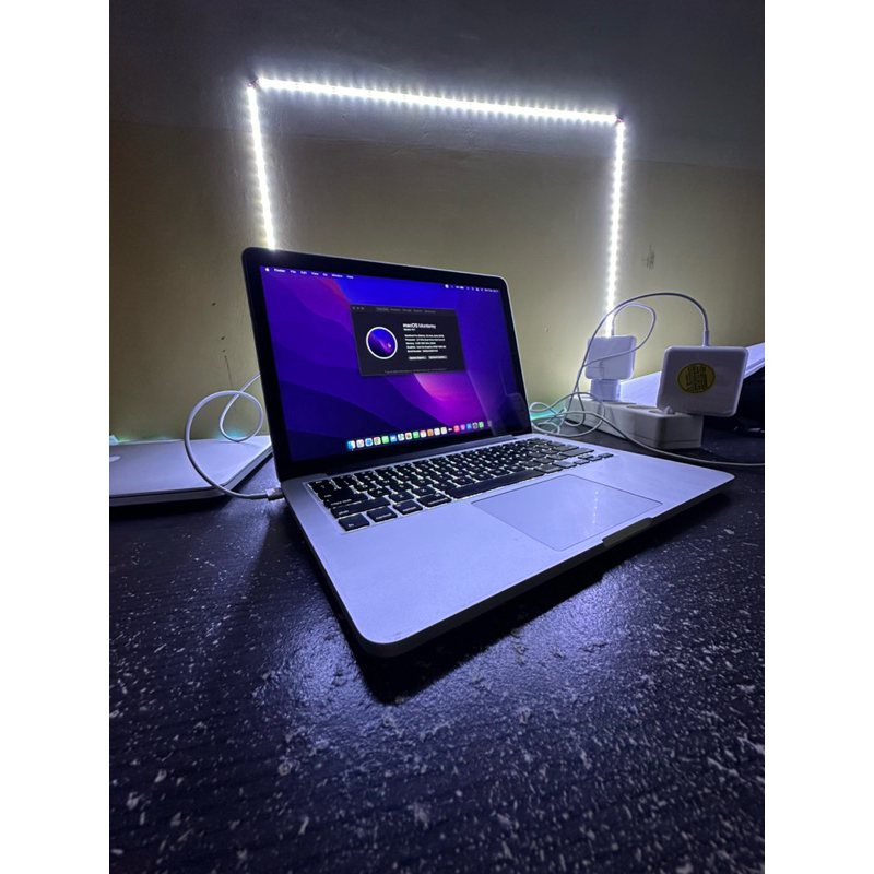 MacBook Pro 2015 Retina 13 inch 8/128GB / Macbook Pro 2015 13 inch NO MINUS