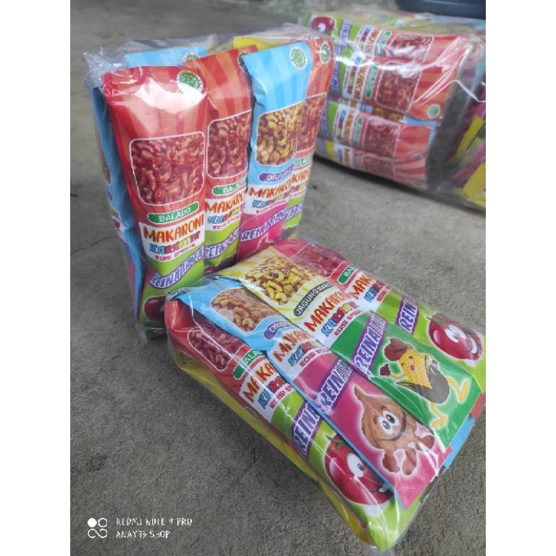 

MAKARONI KARAKTER 1 PAK ISI 12 PCS