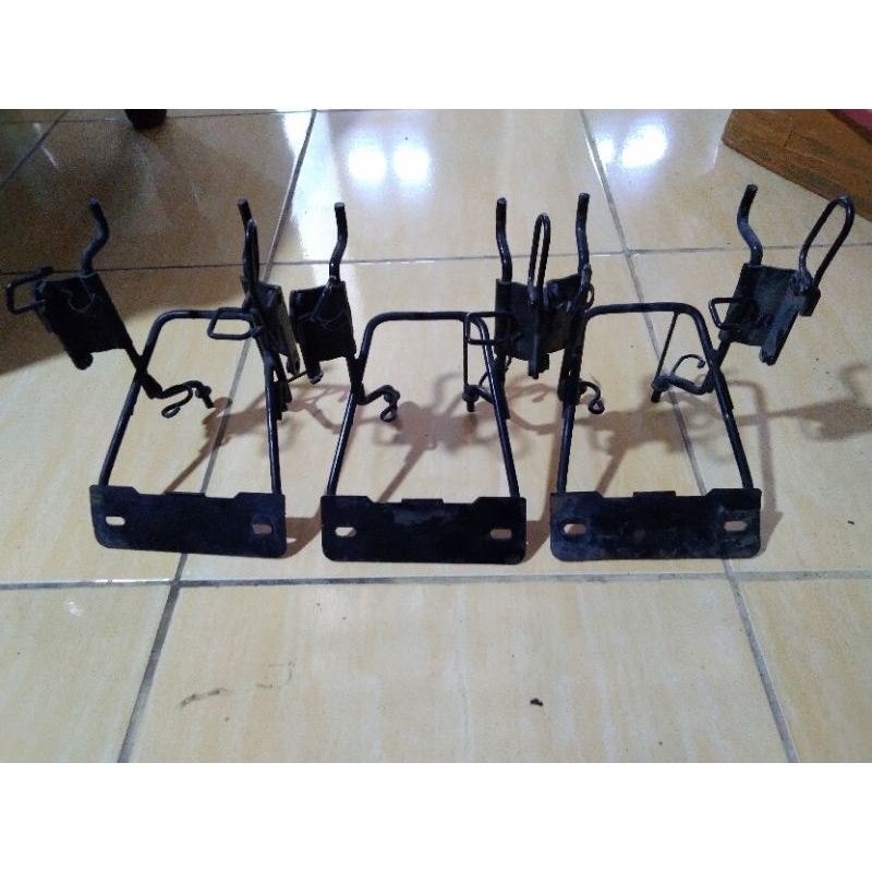 Braket Pangkon Lampu Depan Tiger Revo Barong 2010 - 2013 Ori Copotan