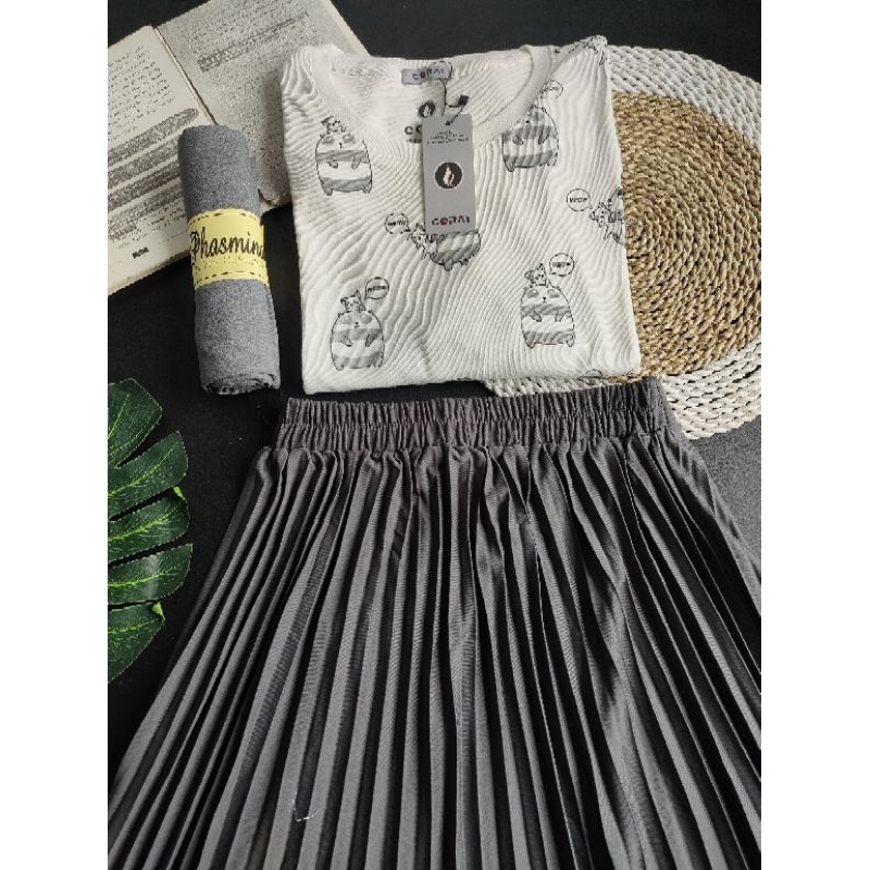 Part 1 (Kaos+rok+pasmina)