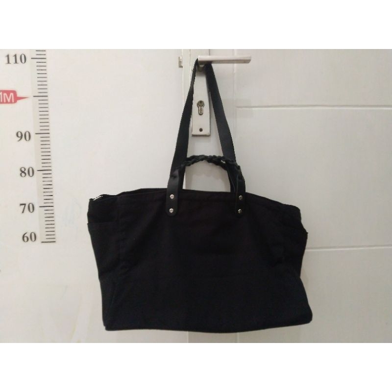 TOTE BAG BY KAYNN ORIGINAL 99% NEW 