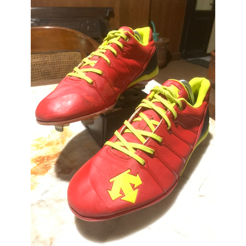 sepatu baseball descente 42,5