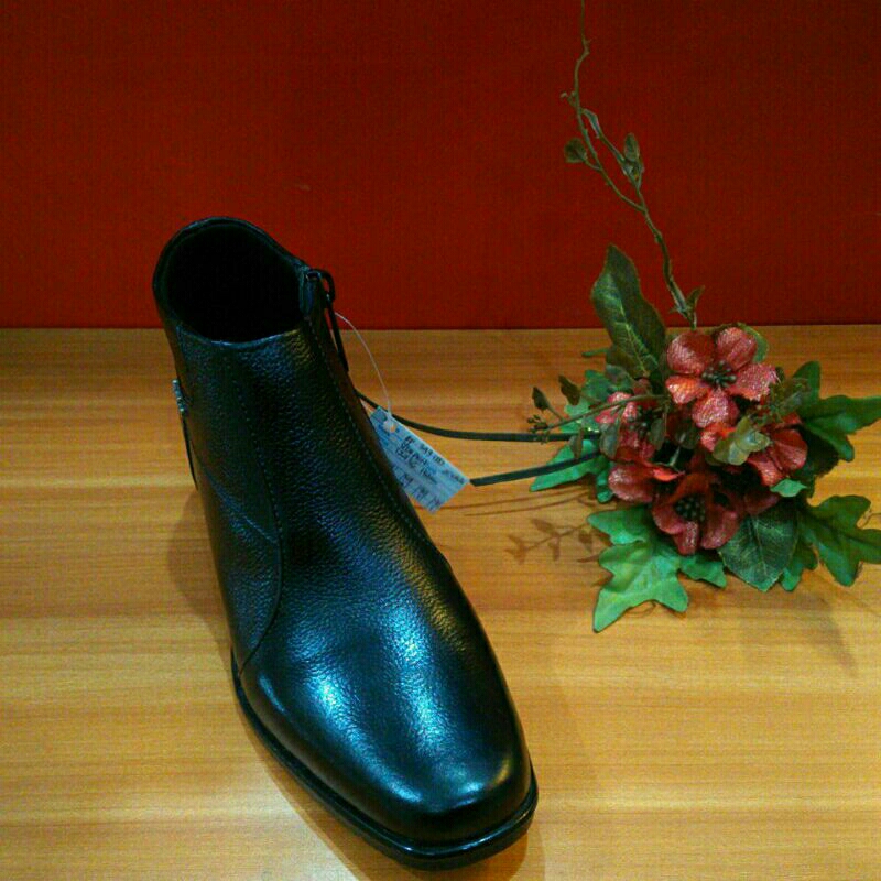 Sepatu Scorpion 12436